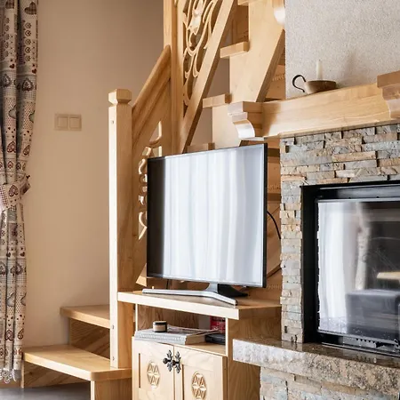 Dağ evi Lux-house & Jacuzzi Sauna